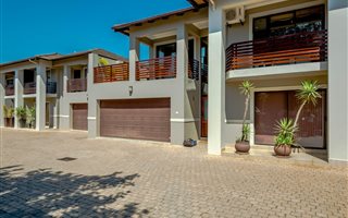 3 Bedroom Apartment in Mt Edgecombe