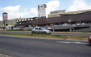 319 m² Retail Space in Cresta