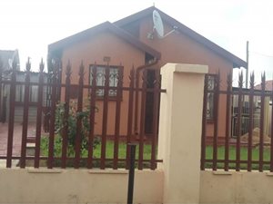 2 Bed House in Kwa Thema