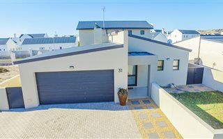 4 Bedroom House in Sunset Estate