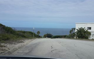867 m² Land available in Beachview