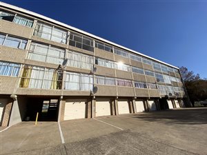 3 Bed Apartment in Lennoxton