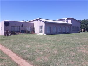 4 Bedroom House in Middelvlei