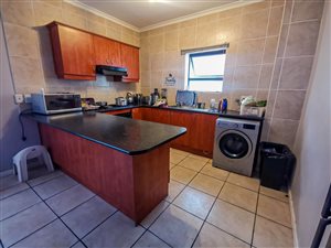 2 Bed Apartment in Brackenfell Central