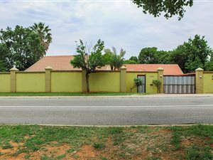5 Bed House in Elarduspark