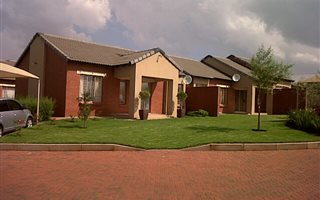 2 Bedroom Simplex in Monavoni