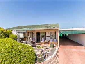 2 Bedroom House in Melkbosstrand