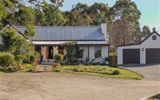 2 Bedroom House in Phantom Village