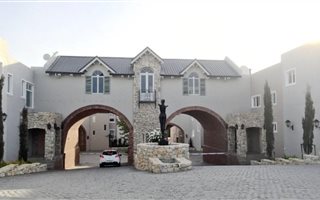 3 Bedroom Townhouse in Nooitgedacht Estate