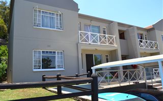 2 Bedroom Simplex in Lynnwood Manor