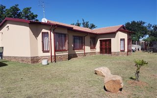 3 Bedroom House in Elandspark