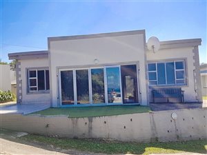 2 Bed House in Blythedale Beach
