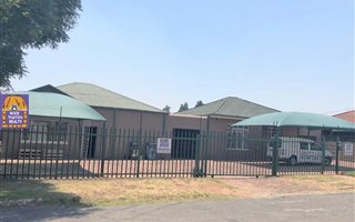 250 m² Office Space in Booysens