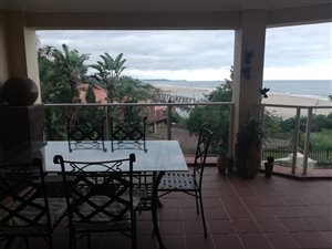 3 Bedroom Flat in Illovo Beach