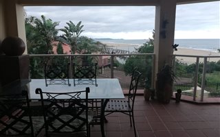 3 Bedroom Flat in Illovo Beach