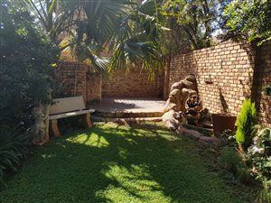 3 Bed Apartment in Zwartkop