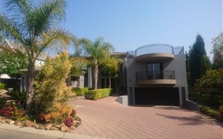 4 Bedroom House in Eagle Canyon Golf Estate