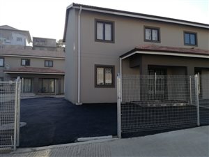 3 Bed Apartment in Northcroft