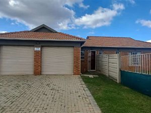 3 Bed House in Clayville