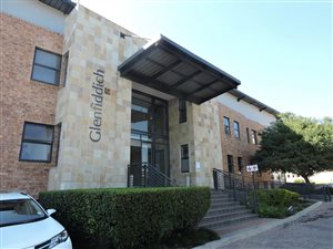 196 m² Commercial space in Paulshof