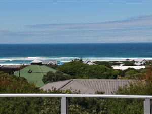 5 Bed House in Glentana