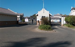 3 Bedroom Townhouse in Norton Park
