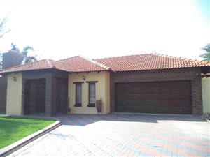 3 Bed House in Silver Lakes Golf Estate