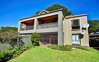 2 Bedroom Apartment in Florida Hills