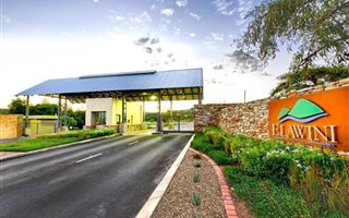 930 m² Land available in Riverside Park