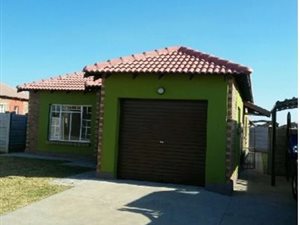3 Bedroom House in Rustenburg Central