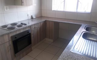 3 Bedroom Duplex in Kloofendal