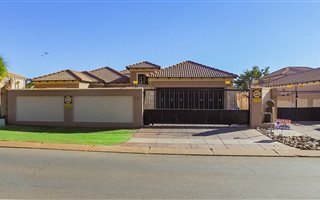 3 Bedroom Townhouse in Montana Park