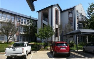 2 Bedroom Apartment in Mooivallei Park