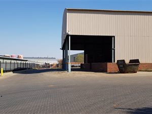 2764 m² Commercial space in Monavoni