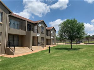 1 Bed Apartment in Ruimsig