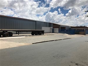 14000 m² Industrial space in Industria