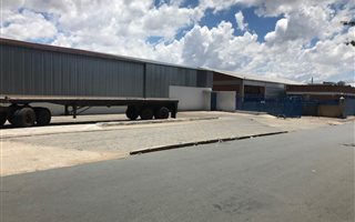 14000 m² Industrial space in Industria