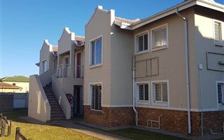 3 Bedroom Townhouse in Pomona
