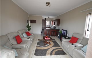 2 Bedroom Apartment in Durbanville Central