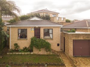 2 Bed House in Brackenfell Central