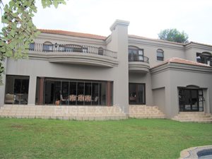 5 Bed House in Dainfern Valley