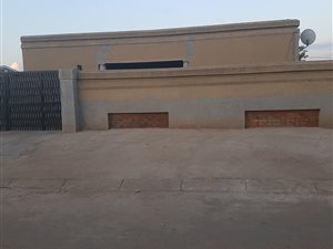 3 Bedroom House in Tembisa