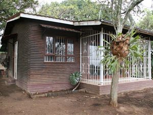 1 Bed Garden Cottage in Sonheuwel