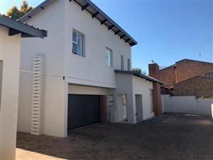 3 Bed House in Baileys Muckleneuk