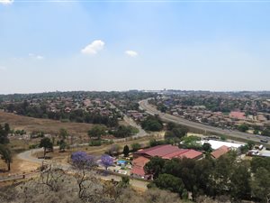 1.7 ha Land available in Eikenhof