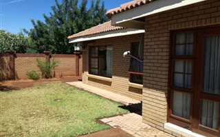 3 Bedroom House in Roylglen Gardens