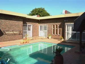 4 Bed House in Birchleigh
