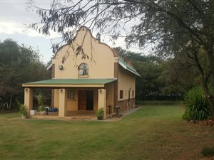 18.4 ha Farm in Broederstroom