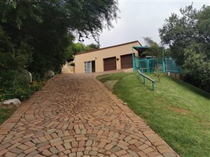 4 Bed House in Roodekrans