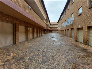 3 Bed Apartment in Rustenburg Central